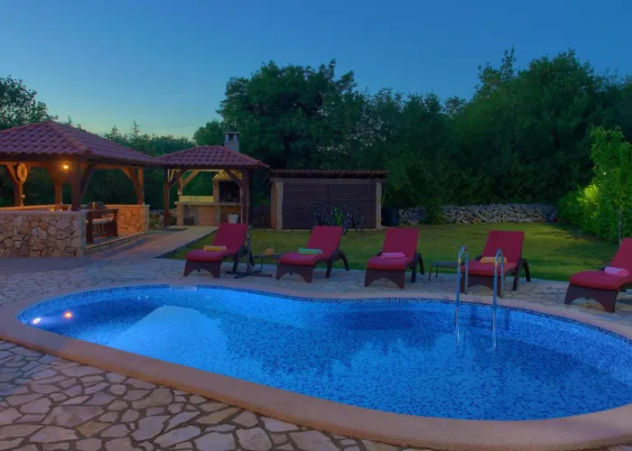 Villa Tara With Beautiful Heated Pool By Gu *