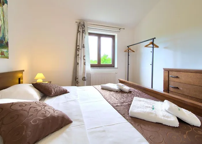 Villa Tara With Beautiful Heated Pool By Gu