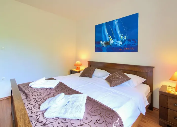 Tara With Beautiful Heated Pool By Gu