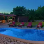 Villa Tara With Beautiful Heated Pool By Gu *