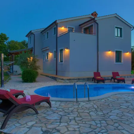 Tara With Beautiful Heated Pool By Gu * Kras