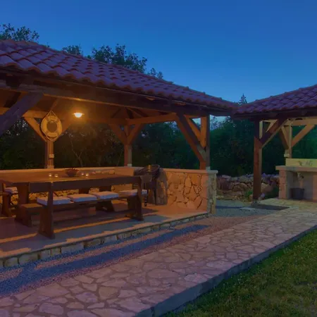 Villa Tara With Beautiful Heated Pool By Gu